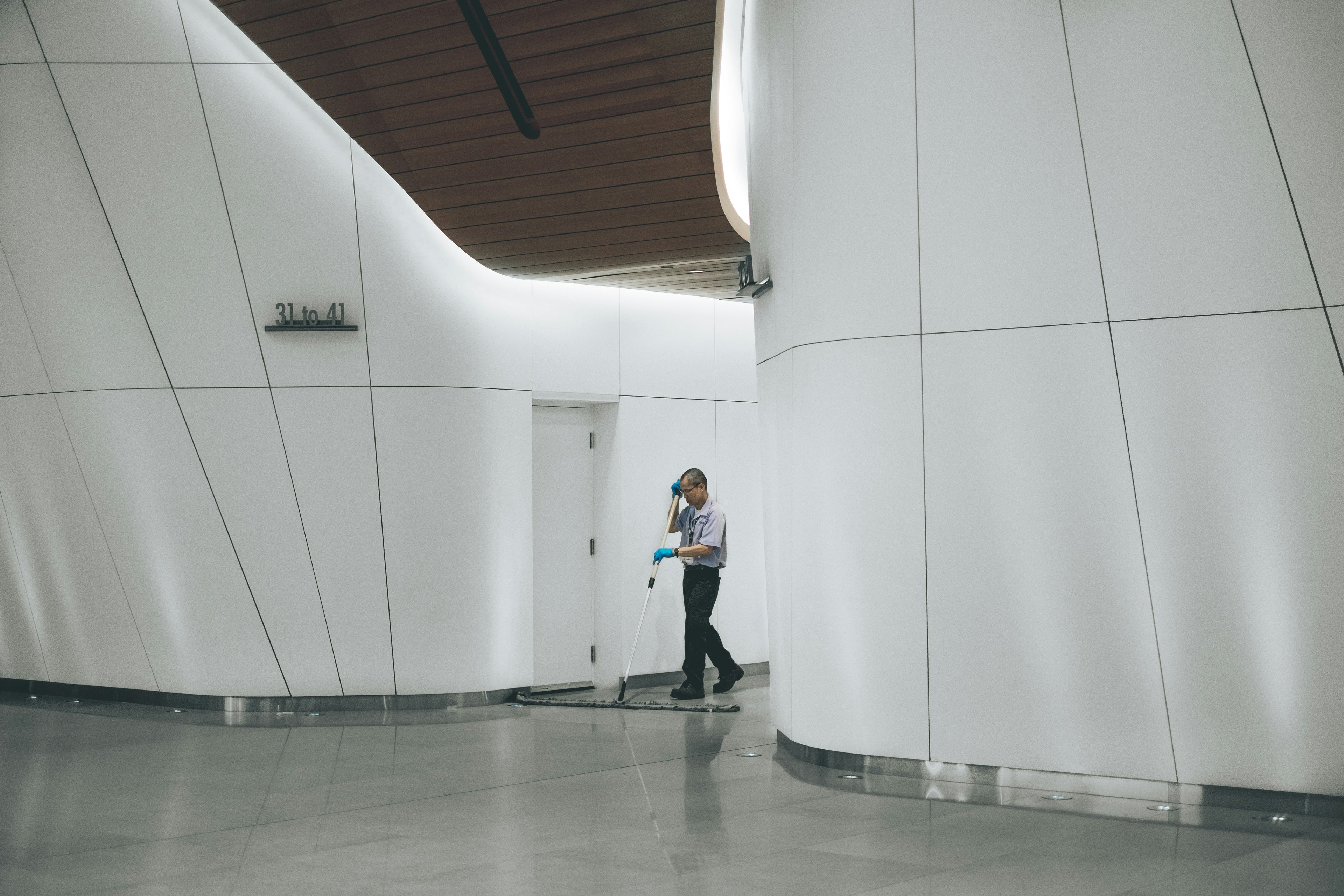 commercial-cleaning-janitorial-services.img